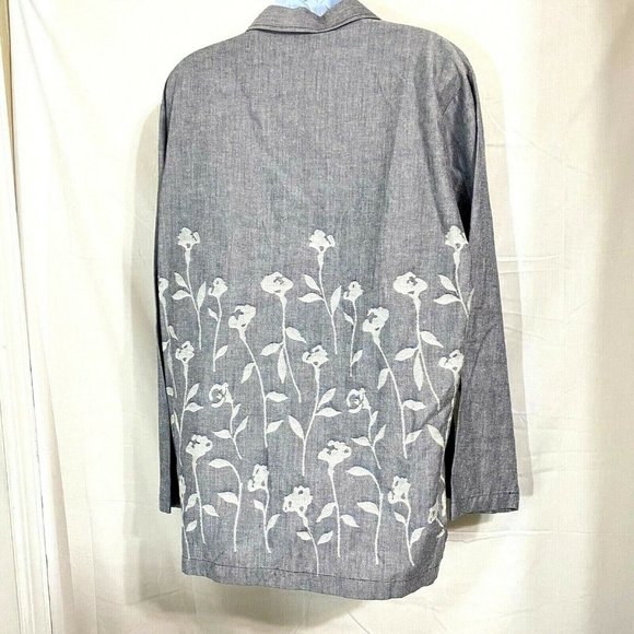 Nygard Collection Gray Floral Long Sleeve Blouse - Picture 2 of 8